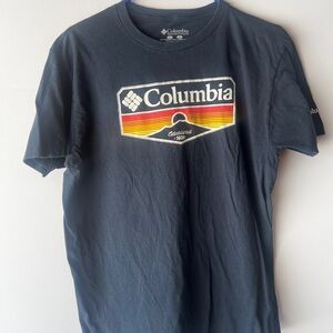 Columbia Sportwear Graphic Sunrise T-Shirt  Size Large